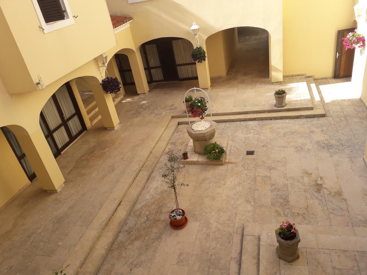 Apartments And Rooms Haludovo - Ribarsko Selo Malinska Kültér fotó
