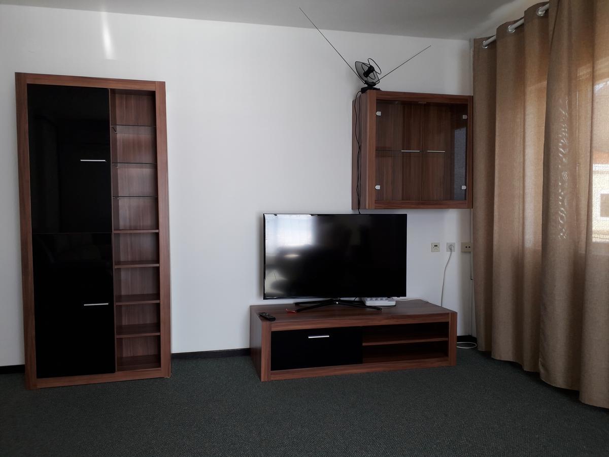 Apartments And Rooms Haludovo - Ribarsko Selo Malinska Kültér fotó