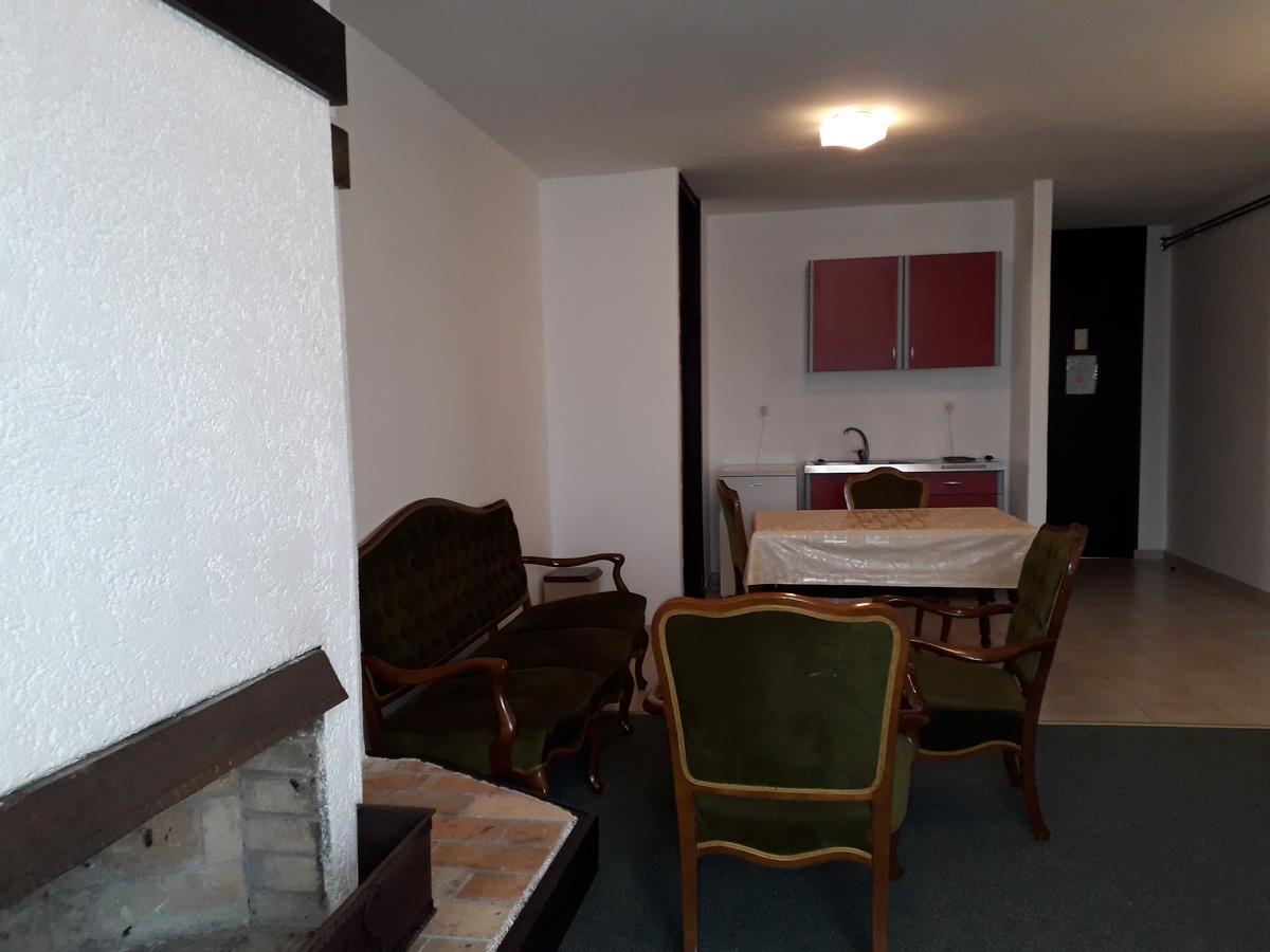 Apartments And Rooms Haludovo - Ribarsko Selo Malinska Kültér fotó