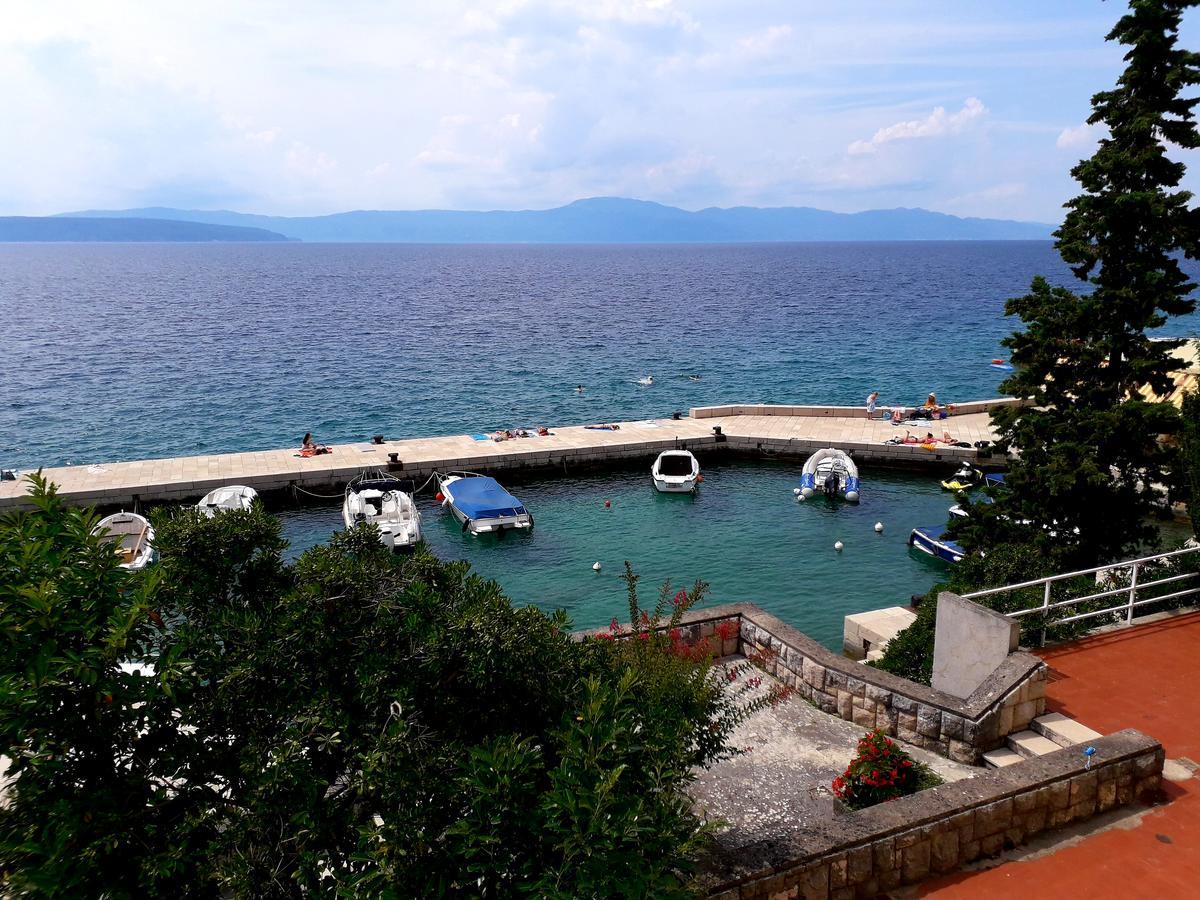 Apartments And Rooms Haludovo - Ribarsko Selo Malinska Kültér fotó
