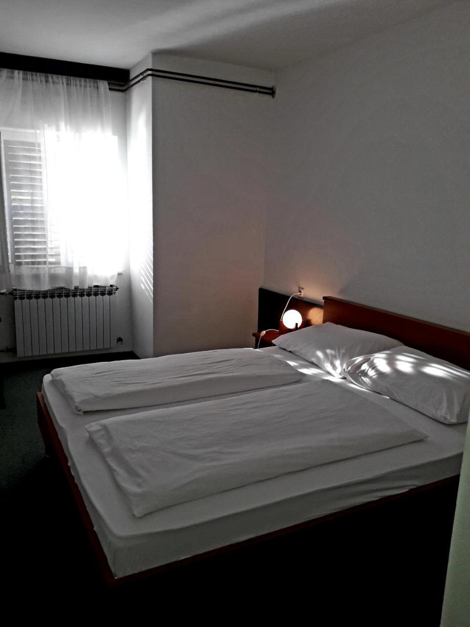 Apartments And Rooms Haludovo - Ribarsko Selo Malinska Kültér fotó
